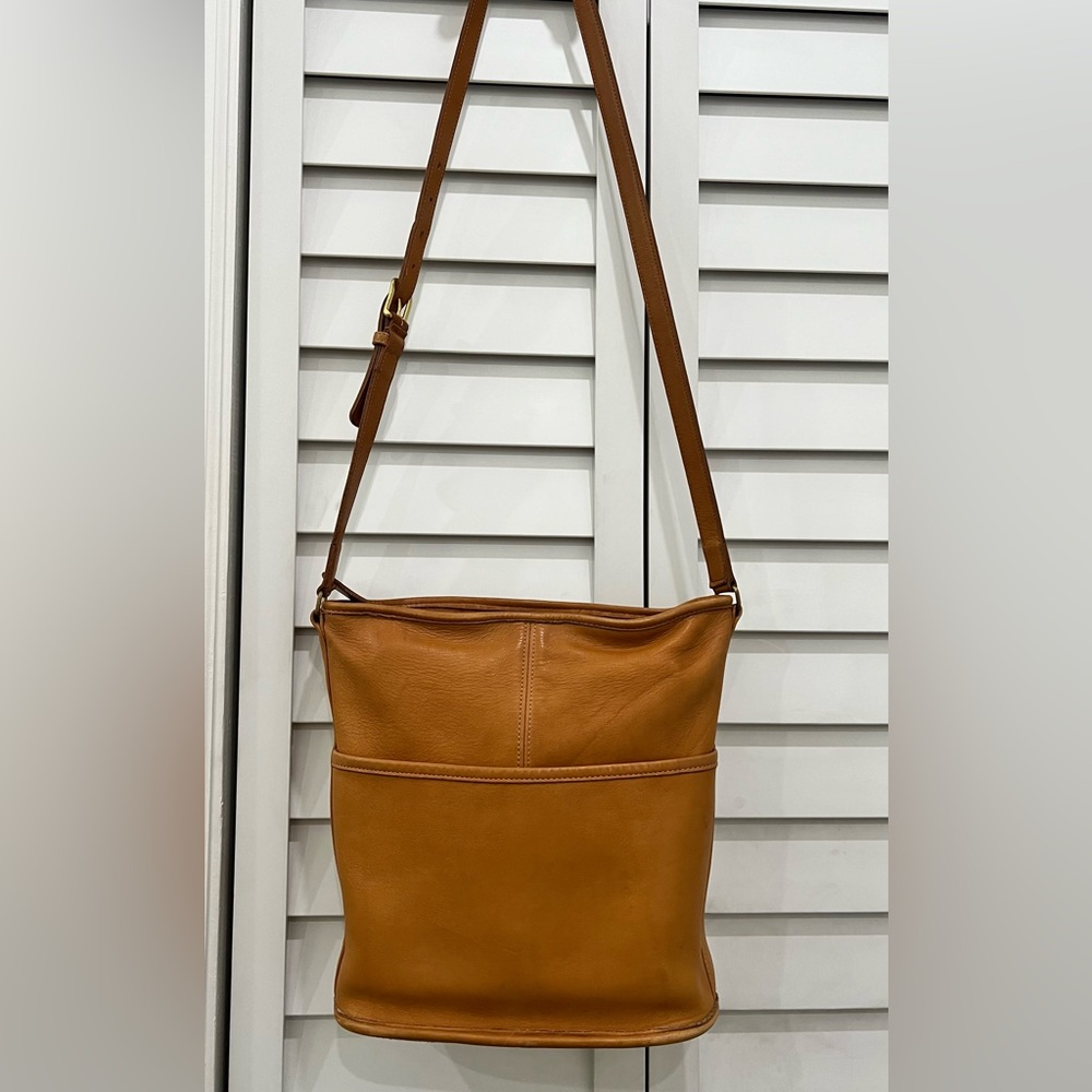 Vintage Coach Bleeker crossbody bucket bag